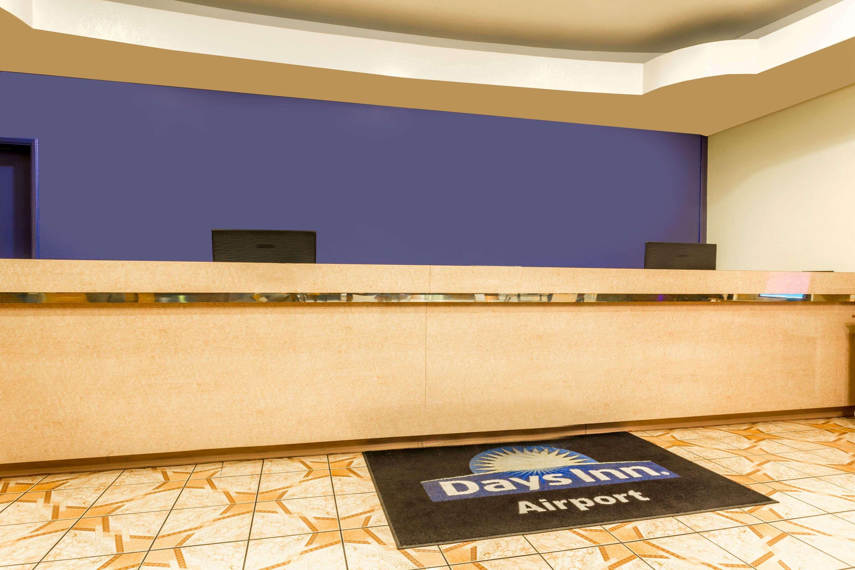 Days Inn By Wyndham Airport - ฟีนิกซ์ ภายนอก รูปภาพ