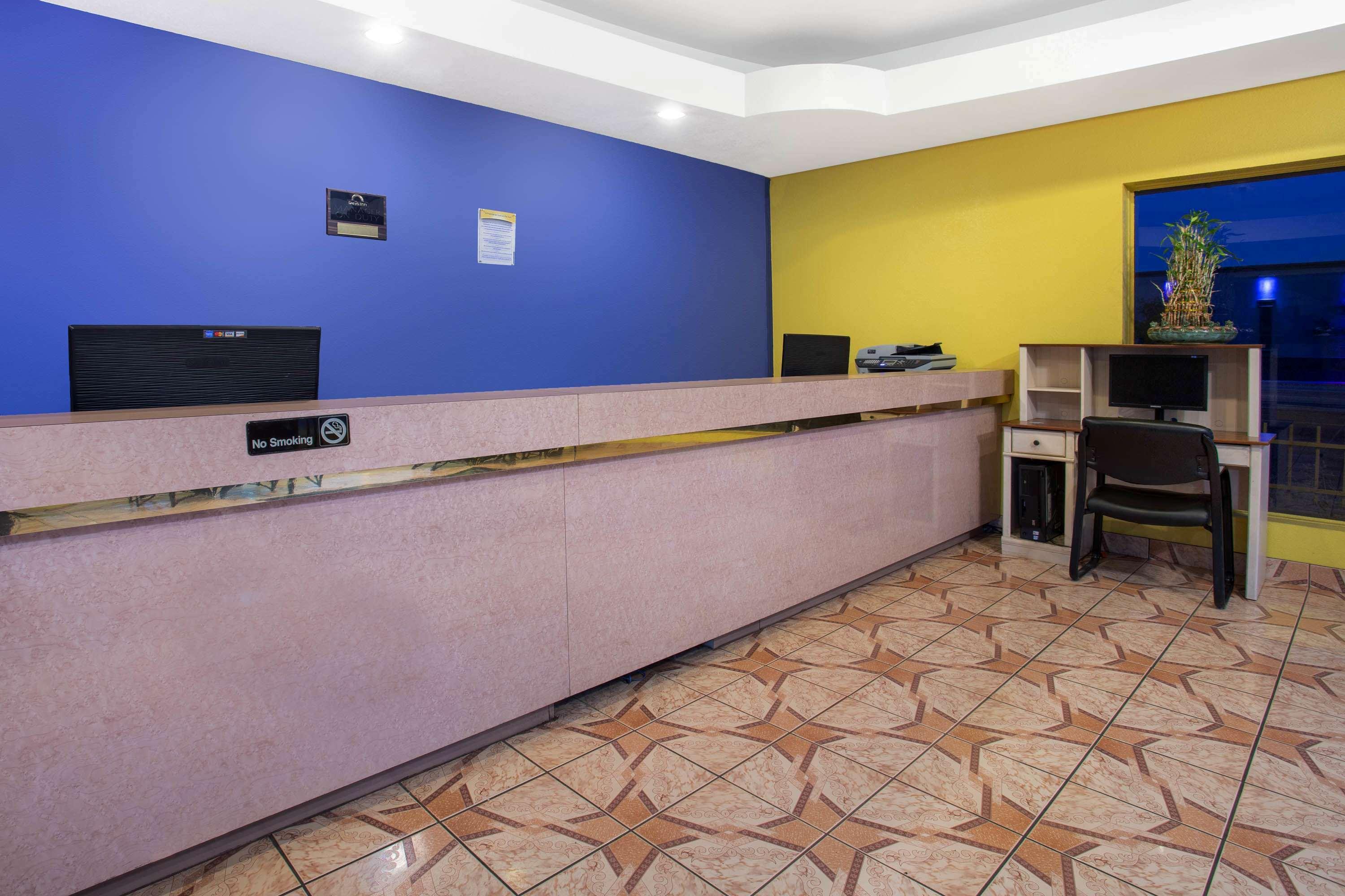 Days Inn By Wyndham Airport - ฟีนิกซ์ ภายนอก รูปภาพ